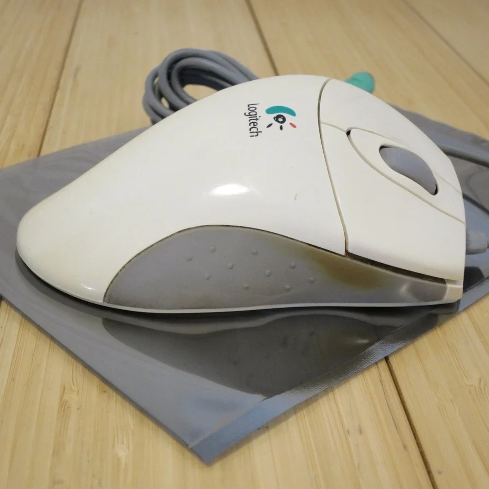 Logitech M-CW47 Ergonomic MouseMan Wheel‎ Mouse with Mouse Ball - Tested - 03